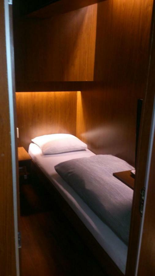 לה פאז Onkel Inn Airport Sleepbox מראה חיצוני תמונה