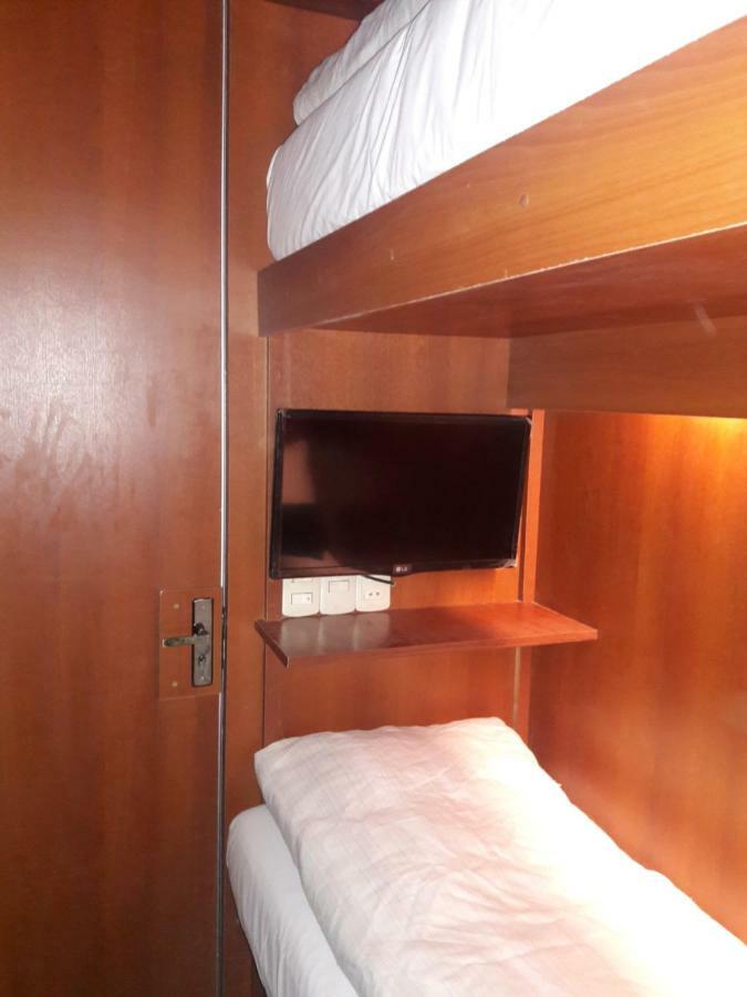 לה פאז Onkel Inn Airport Sleepbox מראה חיצוני תמונה