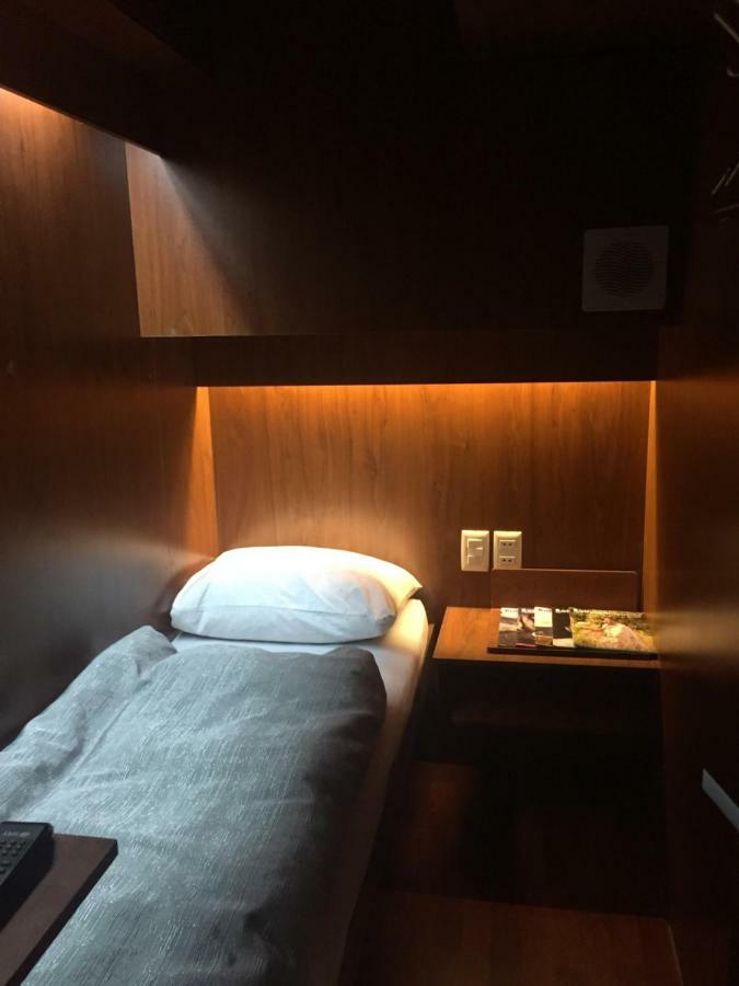 לה פאז Onkel Inn Airport Sleepbox מראה חיצוני תמונה